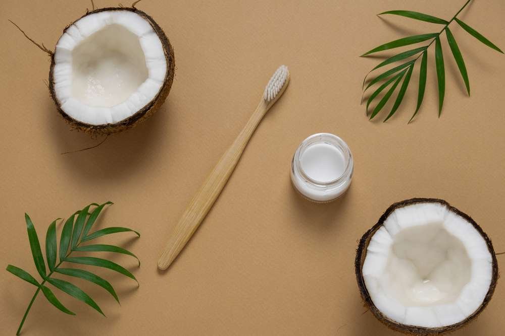Coconut oil teeth whitening