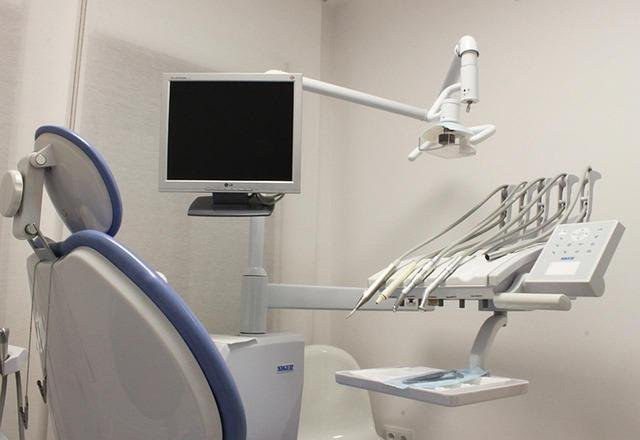 Composite bonding dental treatment in Richmond Hill